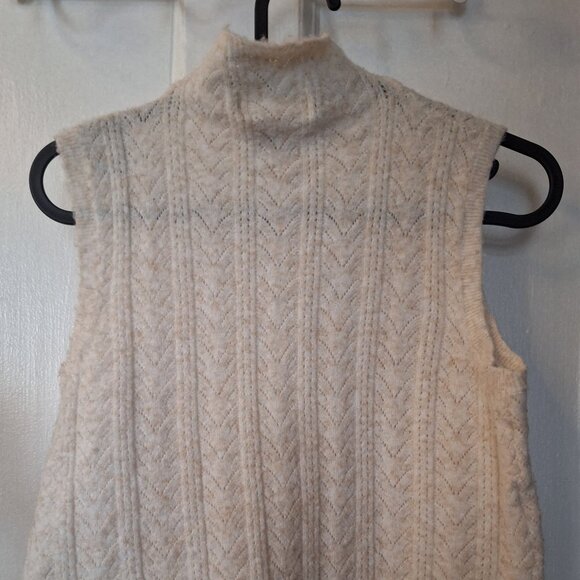 Jessica Simpson, Knit mockneck sleeveless, size S, Cream - Picture 1 of 6